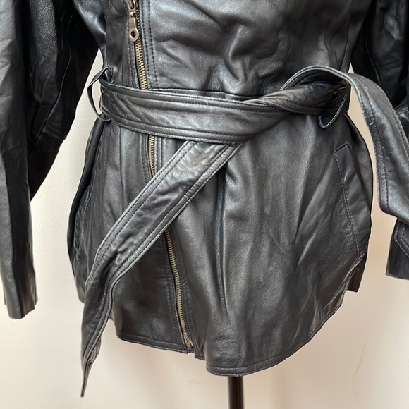 Vintage Belted Leather Jacket - Picture 4 of 16